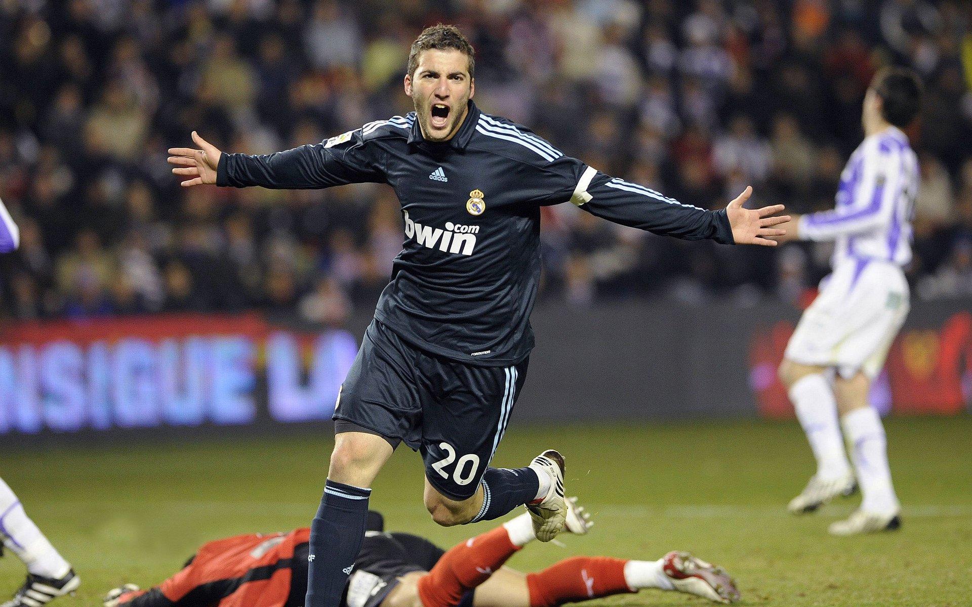 青少年沉迷防控：多角度、多措施共同发力，青少年沉迷网络游戏的解决办法